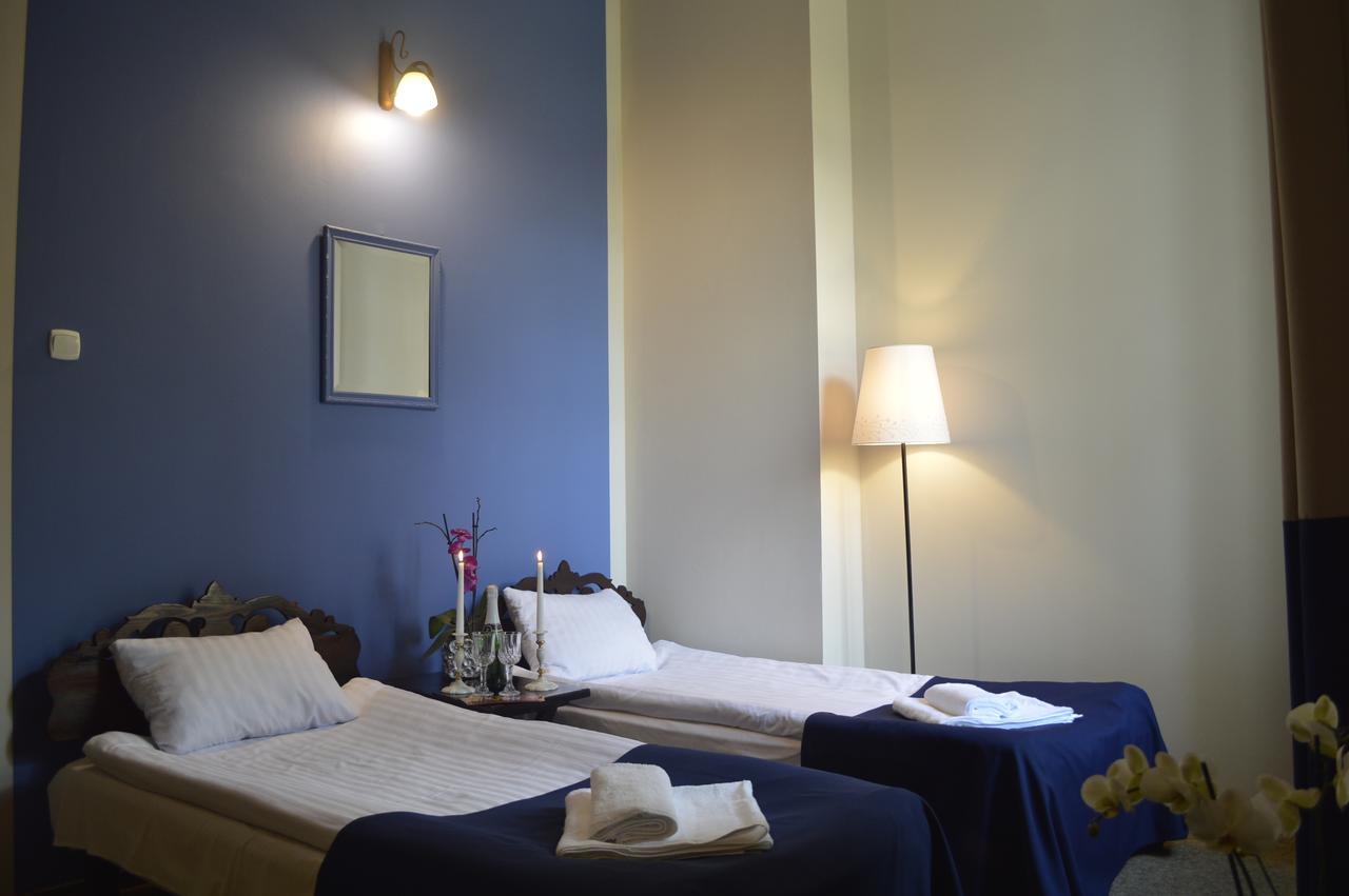 Hotel Ksiezycowy Dworek Ketrzyn Room photo